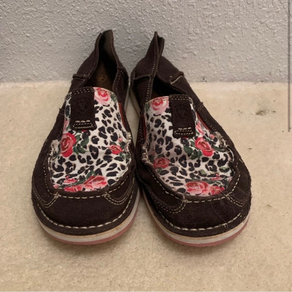 Ariat cruisers